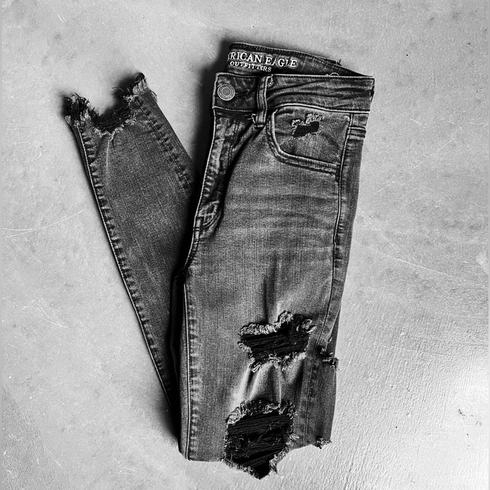 American Eagle Super Destroyed Skinny Jean (6)